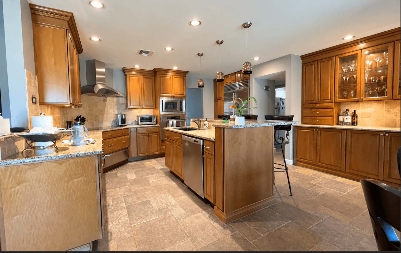 Kitchen before renovation